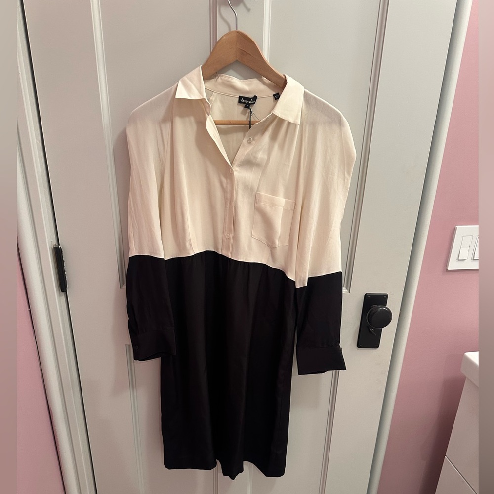 Steven Alan Thalia Dress Size 6 NWT

Never worn. Tags intact.